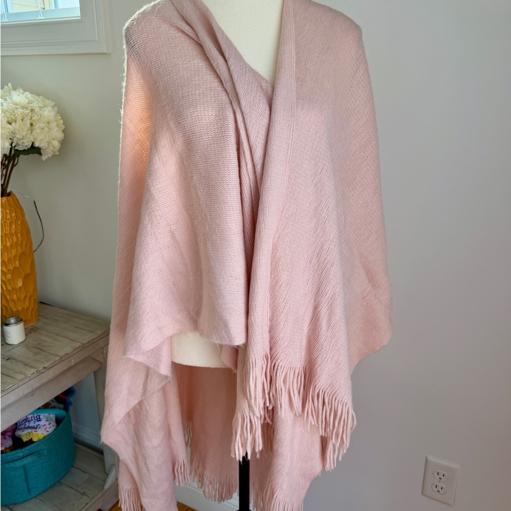 LC Lauren Conrad Blush Pink Knit Shawl
